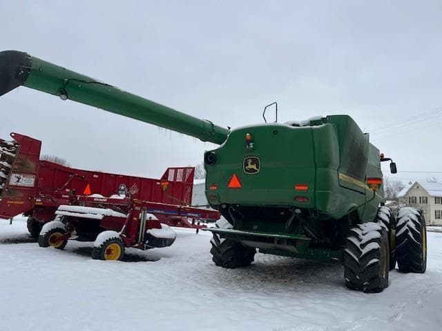 Image of John Deere S680 equipment image 2