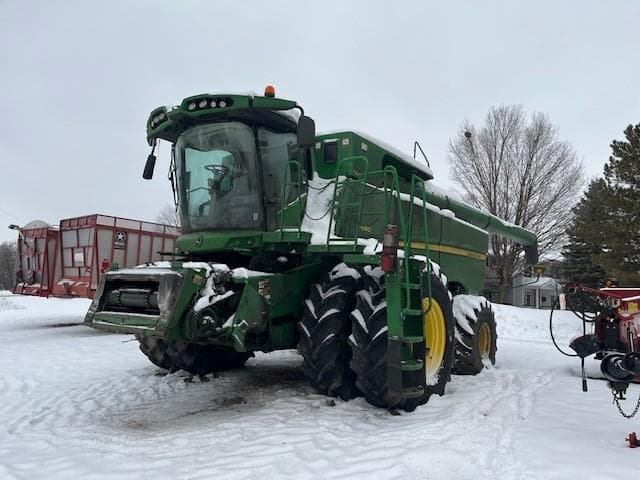 Image of John Deere S680 equipment image 1