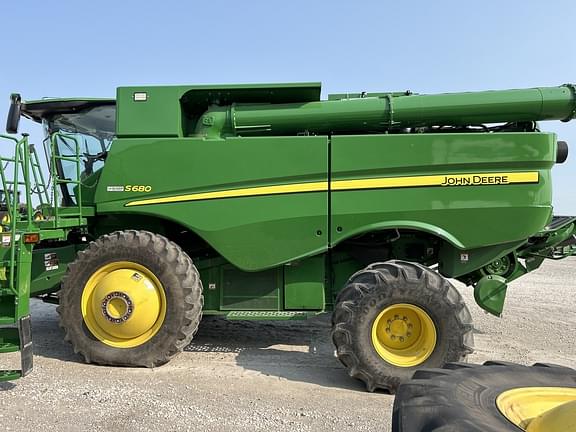 Image of John Deere S680 Primary image