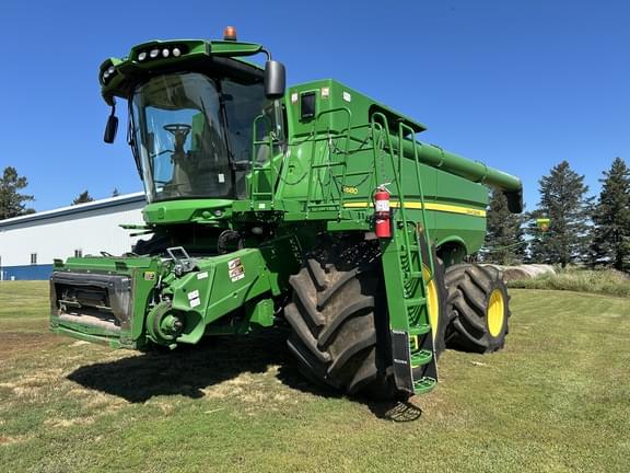 Image of John Deere S680 Primary image