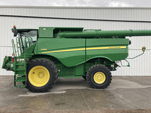 2017 John Deere S680 Image