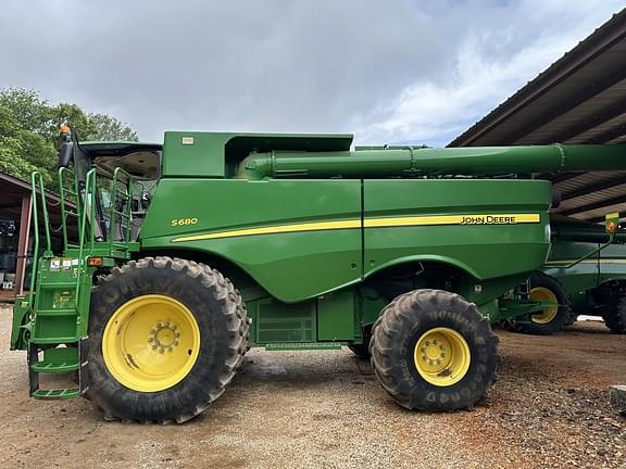 Image of John Deere S680 equipment image 3