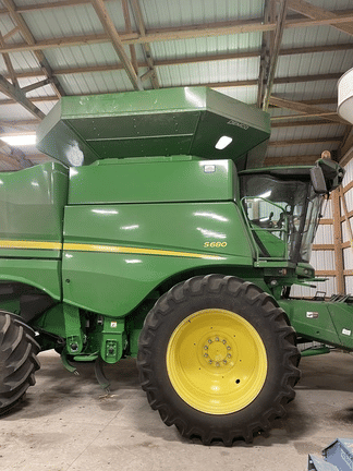 Main image John Deere S680
