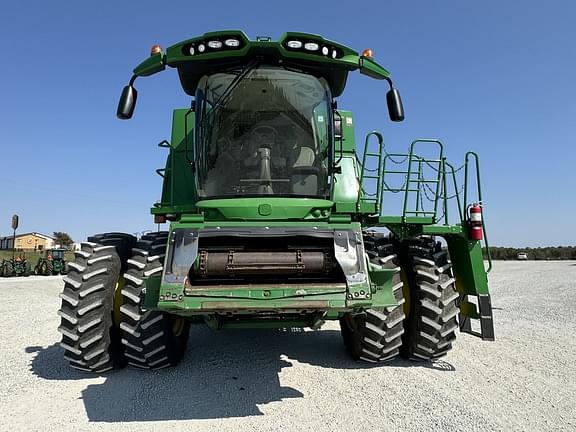 Image of John Deere S680 equipment image 2