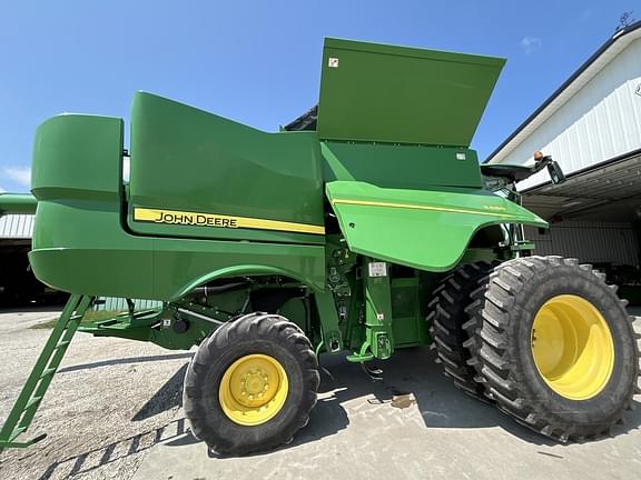 Image of John Deere S680 equipment image 3