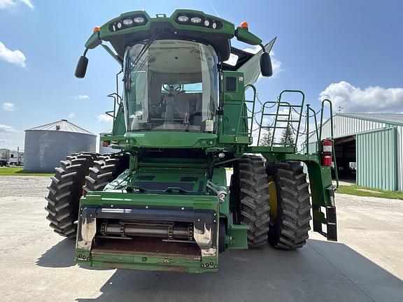 Image of John Deere S680 equipment image 1