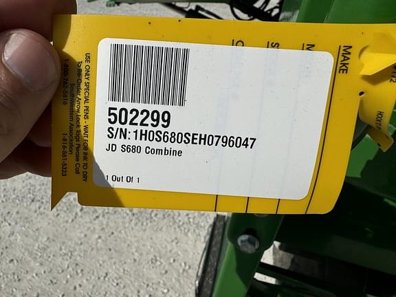 Image of John Deere S680 equipment image 4