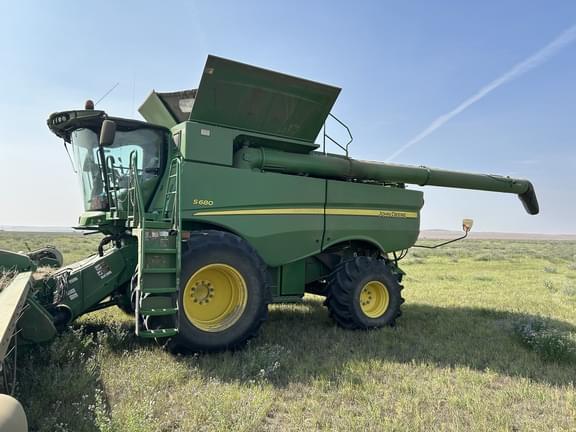 Image of John Deere S680 equipment image 3