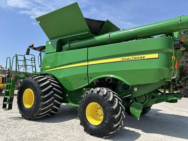 Image of John Deere S680 equipment image 4