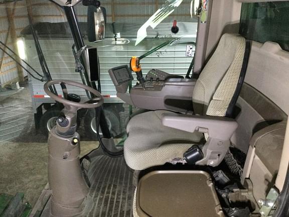 Image of John Deere S680 equipment image 3