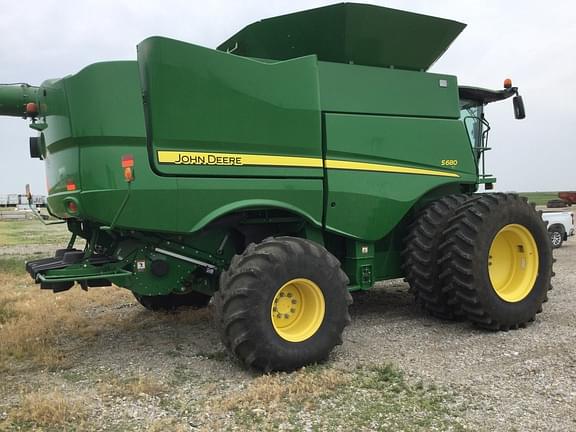 Image of John Deere S680 equipment image 1