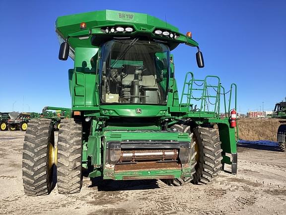 Image of John Deere S680 equipment image 2