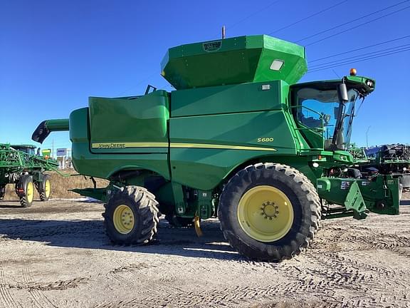 Image of John Deere S680 equipment image 4