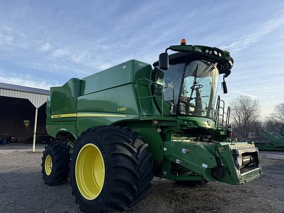 Image of John Deere S680 equipment image 1