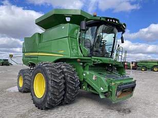 Main image John Deere S680 0