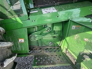 Main image John Deere S680 38