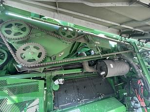 Main image John Deere S680 40