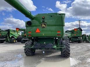 Main image John Deere S680 7