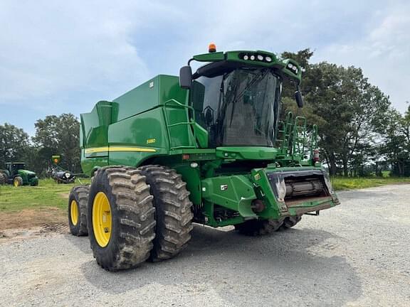 Image of John Deere S680 Primary image