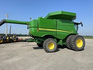 Main image John Deere S680 6