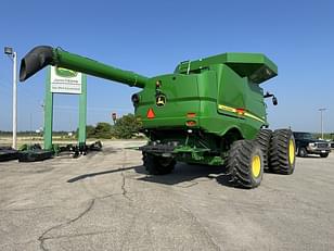 Main image John Deere S680 7