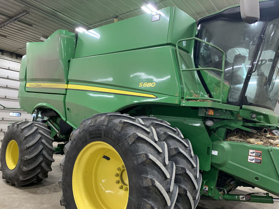 Main image John Deere S680