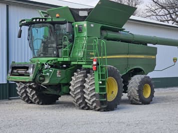 Main image John Deere S680
