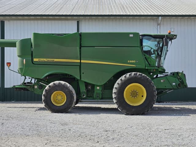 Image of John Deere S680 equipment image 3