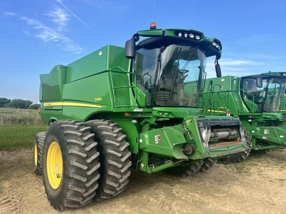 Image of John Deere S680 Primary image