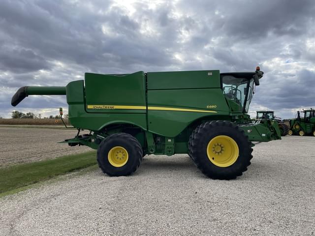 Image of John Deere S680 equipment image 3