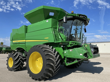 Main image John Deere S680