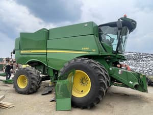 2017 John Deere S680 Image