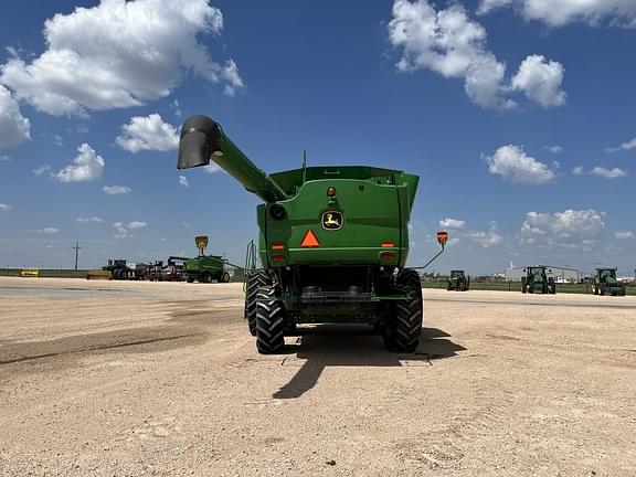 Image of John Deere S680 equipment image 3