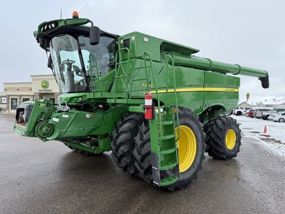 Image of John Deere S680 Primary image