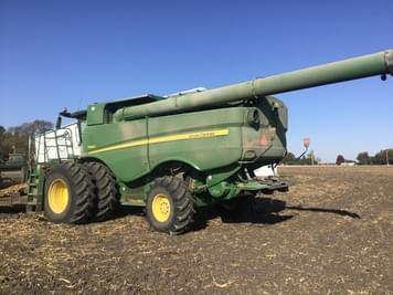 Main image John Deere S680