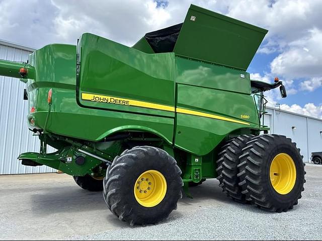 Image of John Deere S680 equipment image 3