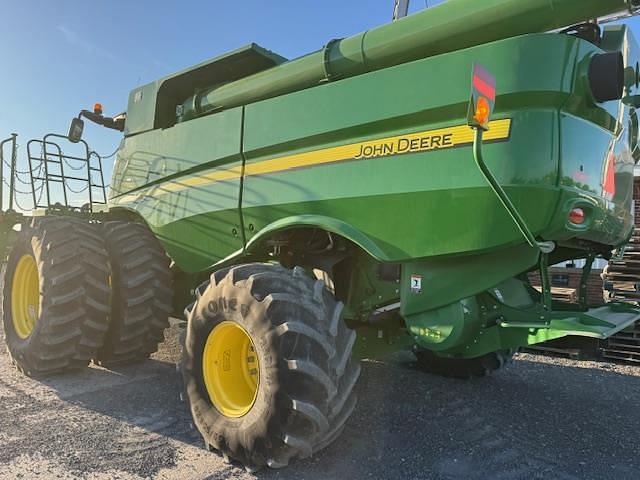 Image of John Deere S680 equipment image 3