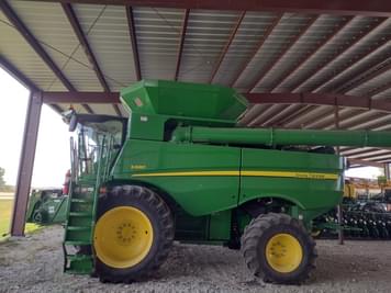 Main image John Deere S680