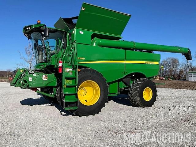 Image of John Deere S680 equipment image 1