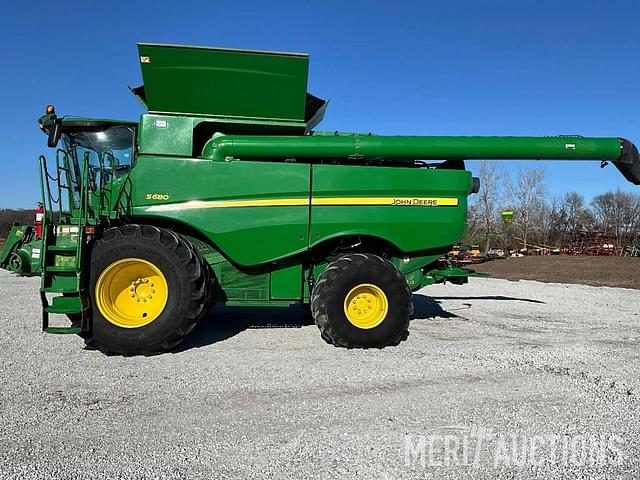 Image of John Deere S680 equipment image 2