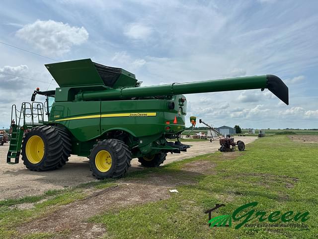 Image of John Deere S680 equipment image 2