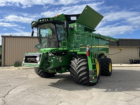 Image of John Deere S680 Primary image