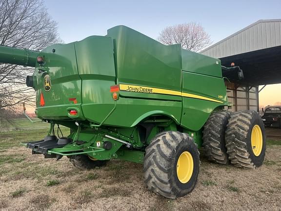 Image of John Deere S680 equipment image 3