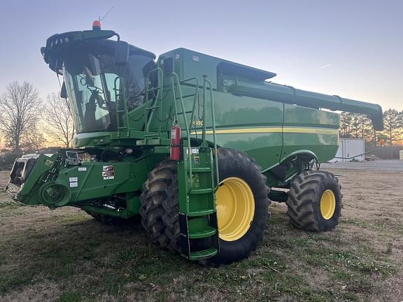 Image of John Deere S680 equipment image 1