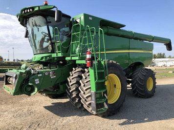 Main image John Deere S680