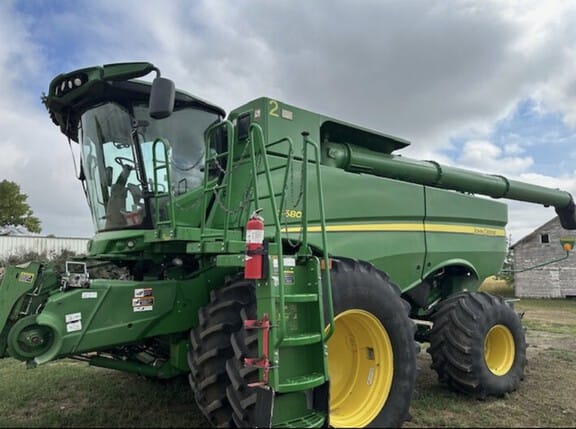 Main image John Deere S680