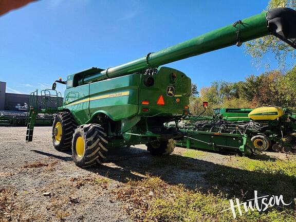 Image of John Deere S680 equipment image 3