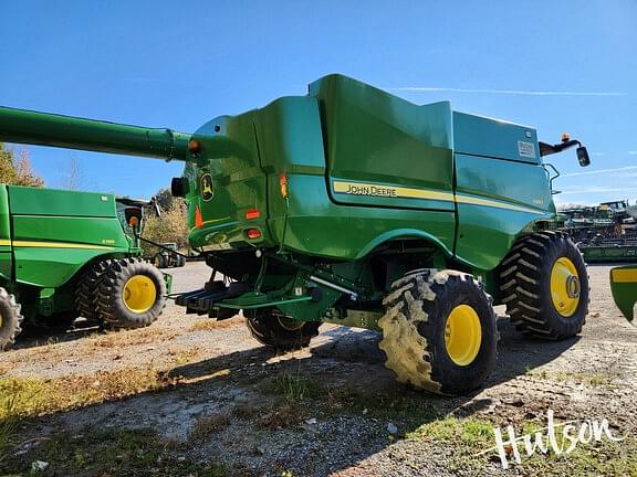 Image of John Deere S680 equipment image 4