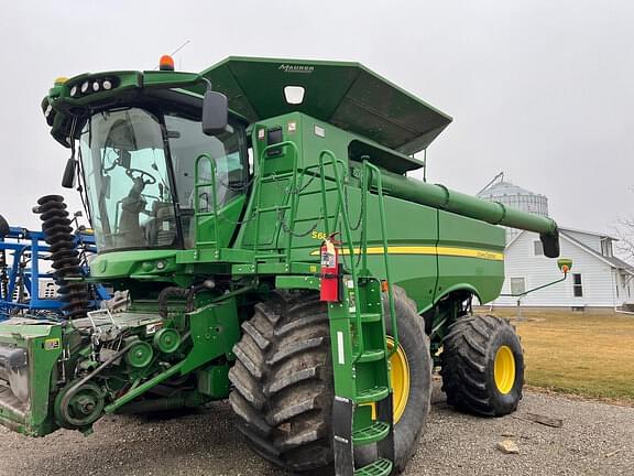 Image of John Deere S680 equipment image 1