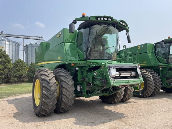 Main image John Deere S680